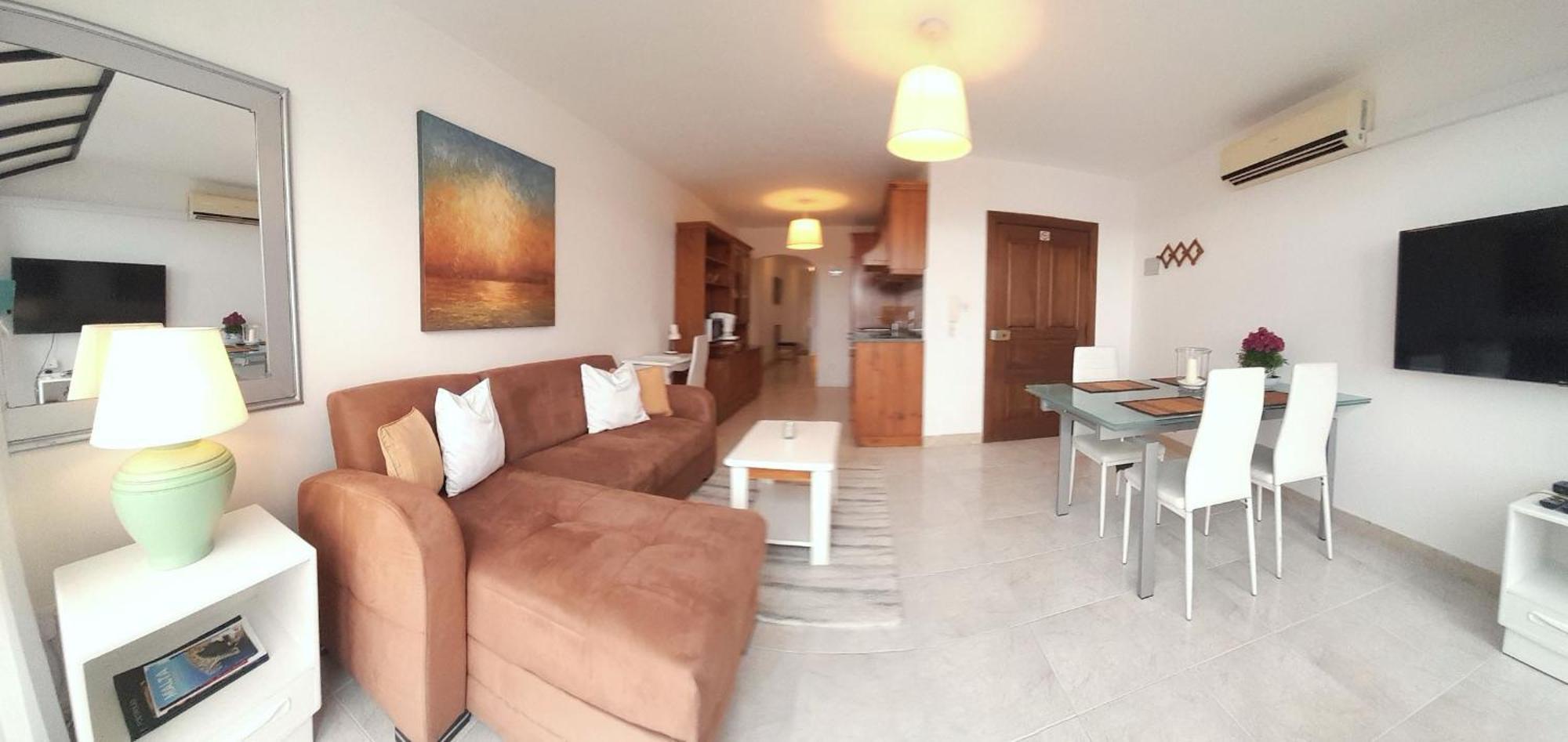 Seafront Apartment Terrace, Lounger & Panoramic Ocean Views Меллиеха Экстерьер фото